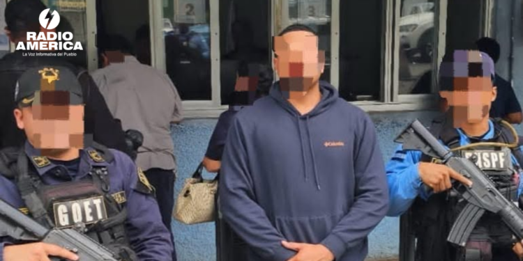 Honduras captura y entrega a estadounidense acusado de doble homicidio en EE.UU.