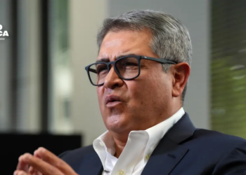 Defensa de Juan Orlando Hernández buscará que enfrente en libertad su proceso en Honduras