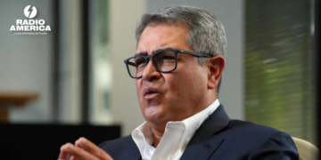 Defensa de Juan Orlando Hernández buscará que enfrente en libertad su proceso en Honduras
