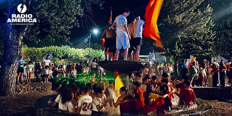 Un muerto en España tras el derrumbe de una fuente en las celebraciones del Mundial